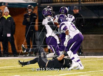 Thumbnail 1 in Bentonville vs. Fayetteville (AAA 7A Semifinal) photogallery.