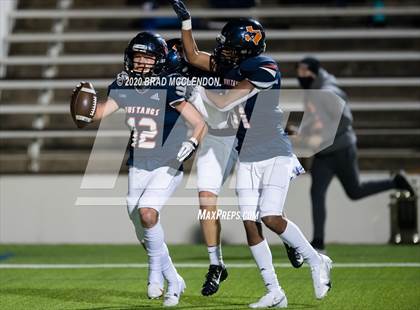 Thumbnail 2 in Rowlett vs Sachse photogallery.