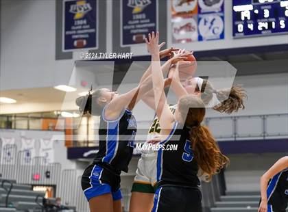 Thumbnail 3 in Hamilton Southeastern vs. Fremd (Sneakers for Santa Shootout) photogallery.