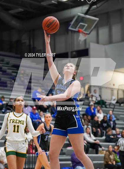 Thumbnail 3 in Hamilton Southeastern vs. Fremd (Sneakers for Santa Shootout) photogallery.