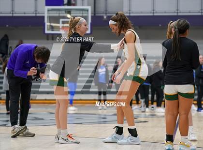 Thumbnail 3 in Hamilton Southeastern vs. Fremd (Sneakers for Santa Shootout) photogallery.