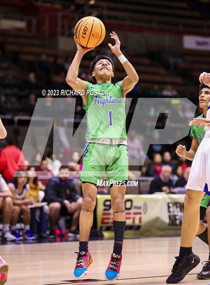 Thumbnail 3 in Highland vs. Taft (CIF CS Division VI Championship) photogallery.