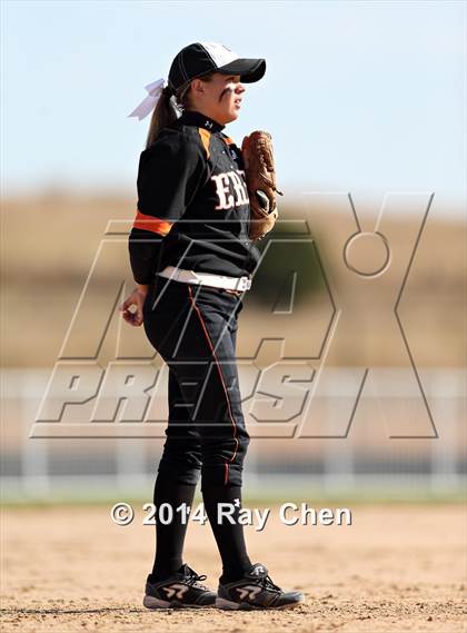 Thumbnail 2 in Erie vs. Valor Christian (CHSAA 4A Semifinal) photogallery.