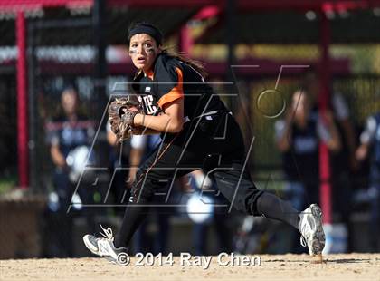 Thumbnail 3 in Erie vs. Valor Christian (CHSAA 4A Semifinal) photogallery.