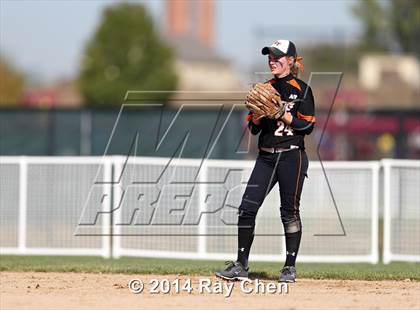 Thumbnail 1 in Erie vs. Valor Christian (CHSAA 4A Semifinal) photogallery.