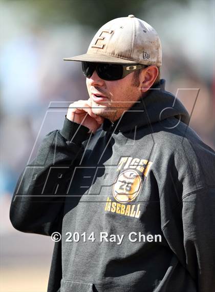 Thumbnail 2 in Erie vs. Valor Christian (CHSAA 4A Semifinal) photogallery.