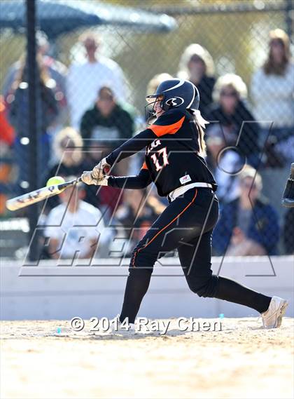 Thumbnail 1 in Erie vs. Valor Christian (CHSAA 4A Semifinal) photogallery.