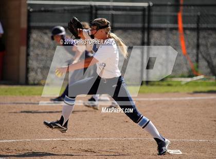 Thumbnail 1 in Pinckneyville vs. Harrisburg (IHSA 2A Sectional Championship) photogallery.