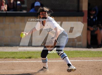 Thumbnail 3 in Pinckneyville vs. Harrisburg (IHSA 2A Sectional Championship) photogallery.