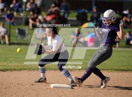 Thumbnail 2 in Pinckneyville vs. Harrisburg (IHSA 2A Sectional Championship) photogallery.