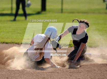 Thumbnail 2 in Pinckneyville vs. Harrisburg (IHSA 2A Sectional Championship) photogallery.