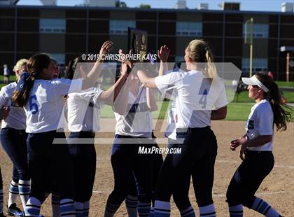 Thumbnail 2 in Pinckneyville vs. Harrisburg (IHSA 2A Sectional Championship) photogallery.