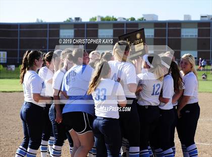 Thumbnail 3 in Pinckneyville vs. Harrisburg (IHSA 2A Sectional Championship) photogallery.