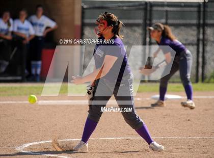 Thumbnail 1 in Pinckneyville vs. Harrisburg (IHSA 2A Sectional Championship) photogallery.