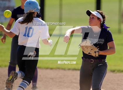 Thumbnail 3 in Pinckneyville vs. Harrisburg (IHSA 2A Sectional Championship) photogallery.