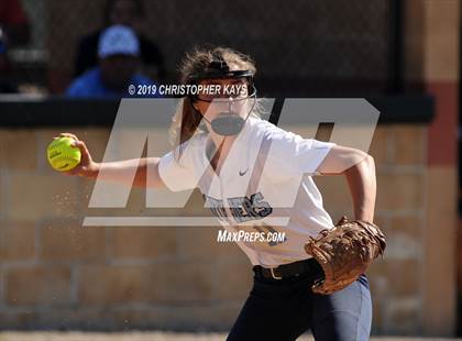 Thumbnail 1 in Pinckneyville vs. Harrisburg (IHSA 2A Sectional Championship) photogallery.