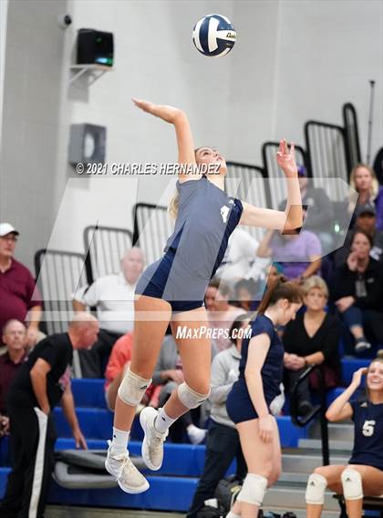Thumbnail 2 in College Station vs. Lake Creek (UIL 5A Regional Quarterfinal) photogallery.