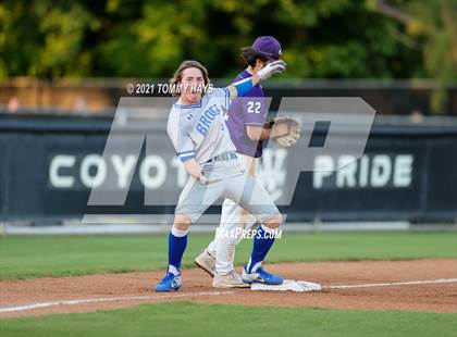 Thumbnail 2 in Brock vs. Jacksboro (UIL 3A Playoff) photogallery.