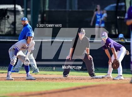 Thumbnail 1 in Brock vs. Jacksboro (UIL 3A Playoff) photogallery.