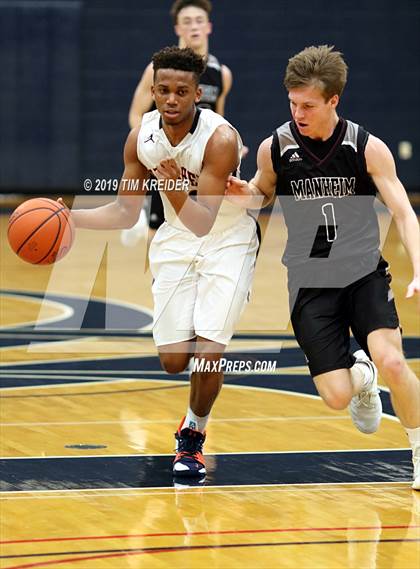 Thumbnail 3 in Hershey vs. Manheim Central photogallery.