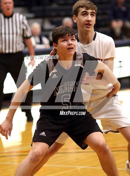 Thumbnail 3 in Hershey vs. Manheim Central photogallery.
