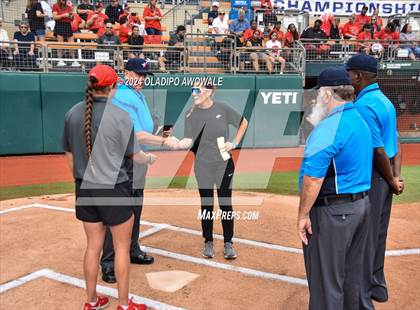 Thumbnail 3 in Melissa vs. Lake Belton (UIL Softball 5A Semifinal) photogallery.