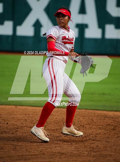 Thumbnail 2 in Melissa vs. Lake Belton (UIL Softball 5A Semifinal) photogallery.