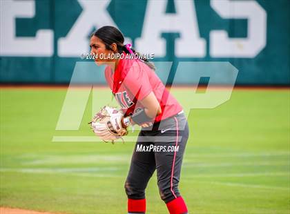 Thumbnail 1 in Melissa vs. Lake Belton (UIL Softball 5A Semifinal) photogallery.