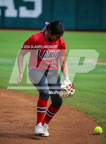 Thumbnail 2 in Melissa vs. Lake Belton (UIL Softball 5A Semifinal) photogallery.