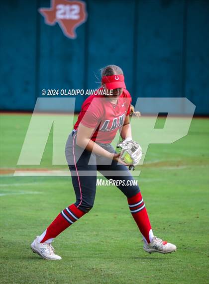 Thumbnail 2 in Melissa vs. Lake Belton (UIL Softball 5A Semifinal) photogallery.