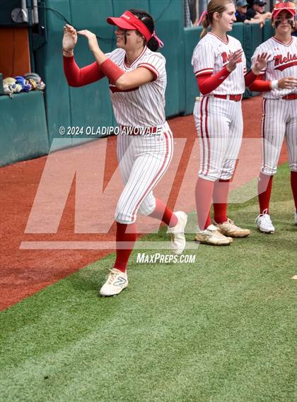 Thumbnail 1 in Melissa vs. Lake Belton (UIL Softball 5A Semifinal) photogallery.