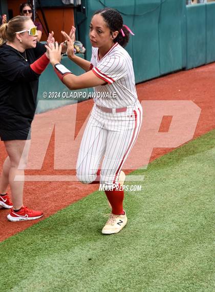 Thumbnail 1 in Melissa vs. Lake Belton (UIL Softball 5A Semifinal) photogallery.