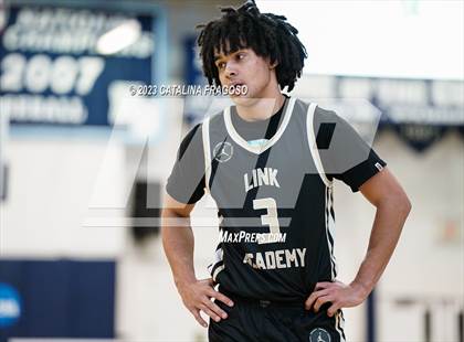 Thumbnail 3 in Link Academy vs. Gill St. Bernard's (Metro Classic) photogallery.