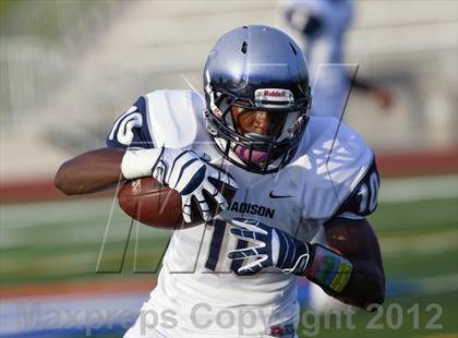 Thumbnail 2 in Madison @ Clairemont photogallery.