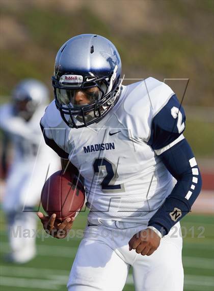 Thumbnail 2 in Madison @ Clairemont photogallery.