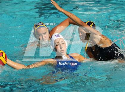 Thumbnail 2 in St. Ignatius vs Leland (St. Francis Invitational) photogallery.