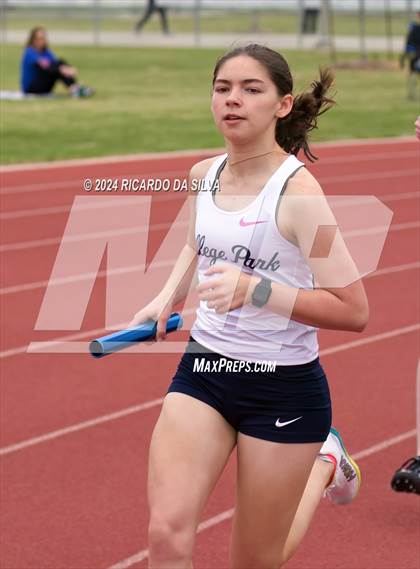 Thumbnail 2 in Cain Relays photogallery.