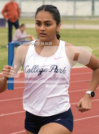 Thumbnail 2 in Cain Relays photogallery.