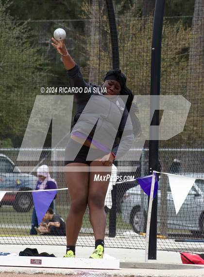 Thumbnail 2 in Cain Relays photogallery.