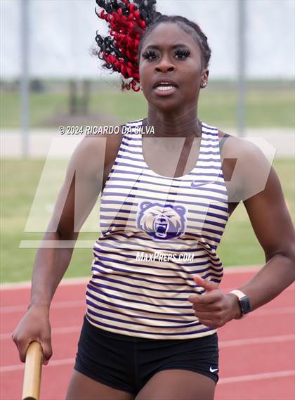 Thumbnail 1 in Cain Relays photogallery.