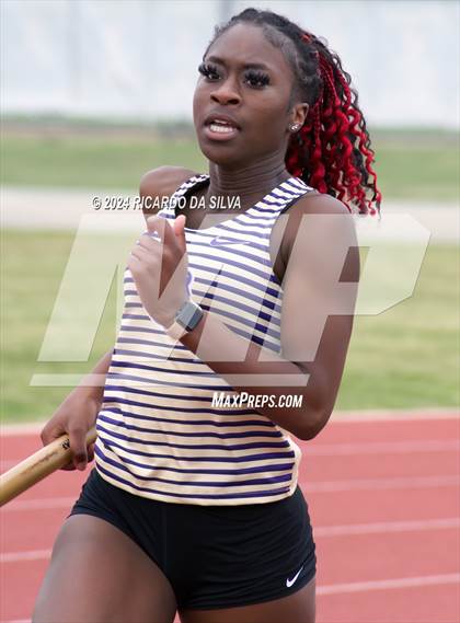 Thumbnail 2 in Cain Relays photogallery.