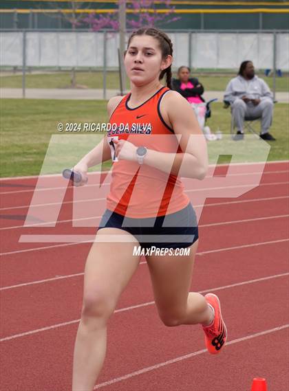 Thumbnail 1 in Cain Relays photogallery.