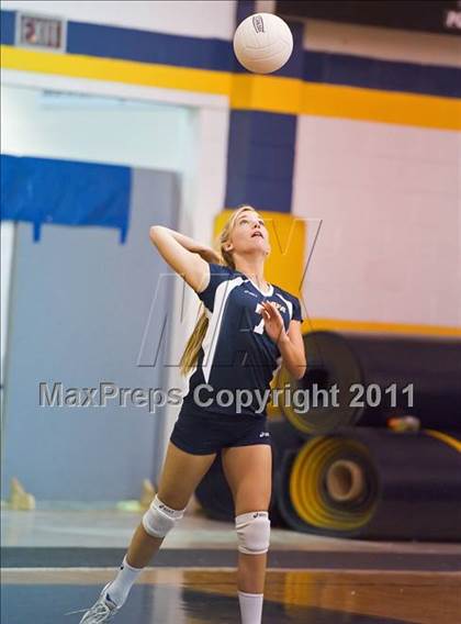 Thumbnail 2 in St. Petersburg Catholic @ Admiral Farragut photogallery.