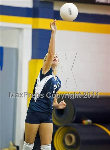 Thumbnail 3 in St. Petersburg Catholic @ Admiral Farragut photogallery.