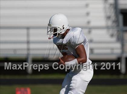Thumbnail 3 in Channelview vs. Dobie (Freshmen A) photogallery.