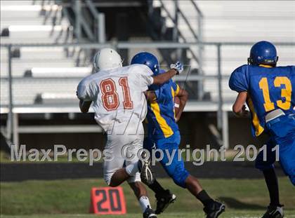 Thumbnail 3 in Channelview vs. Dobie (Freshmen A) photogallery.