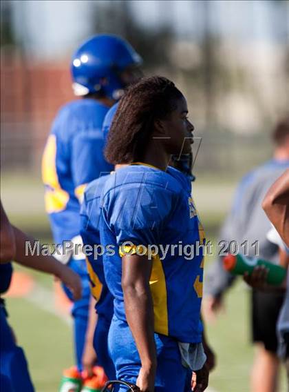 Thumbnail 1 in Channelview vs. Dobie (Freshmen A) photogallery.