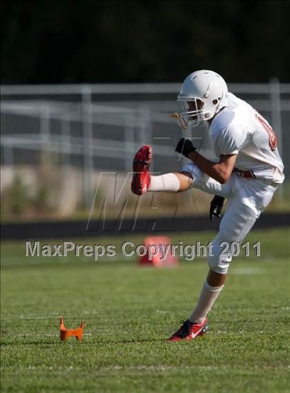 Thumbnail 2 in Channelview vs. Dobie (Freshmen A) photogallery.