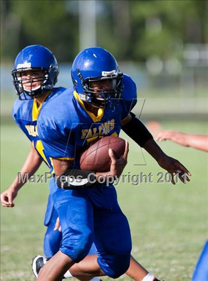 Thumbnail 3 in Channelview vs. Dobie (Freshmen A) photogallery.