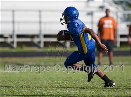 Thumbnail 2 in Channelview vs. Dobie (Freshmen A) photogallery.